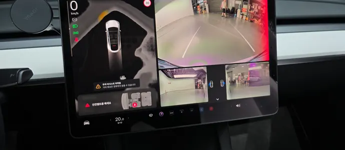 Tesla Y RWD 2023 15