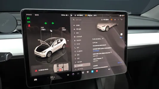 Tesla Y RWD 2023 19