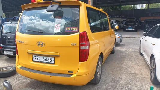 Hyundai Grand Starex 2012 4