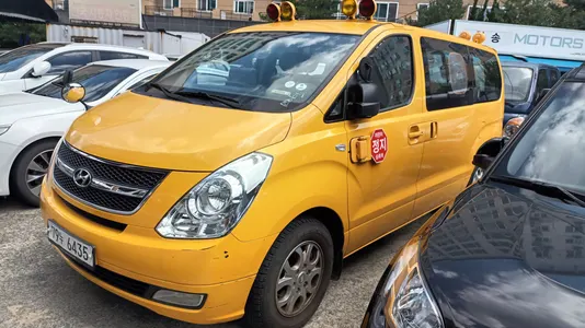 Hyundai Grand Starex 2012