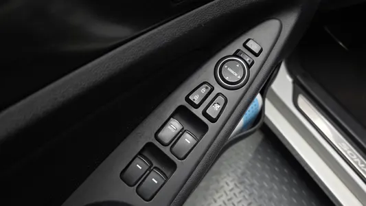 Hyundai 쏘나타 더 브릴리언트 LPI () 2012 30