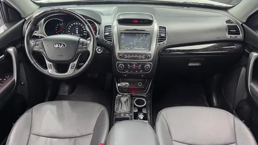 Kia R 2.0 2WD 2013 7