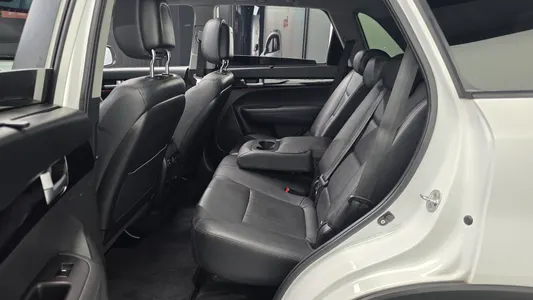 Kia R 2.0 2WD 2013 12