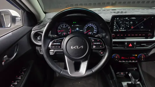 Kia K3 2 1.6 2022 13
