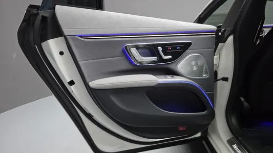 Mercedes-Benz EQS V297 EQS450+ 2022 25