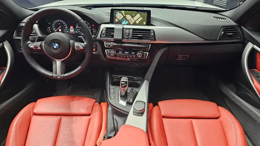 BMW 3 Series (F30) 330i M 2018 6
