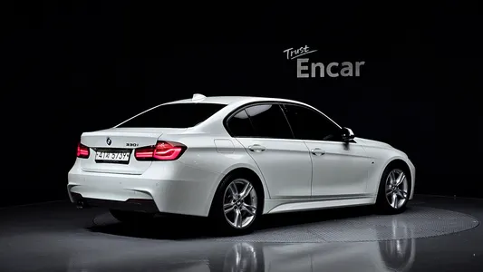 BMW 3 Series (F30) 330i M 2018