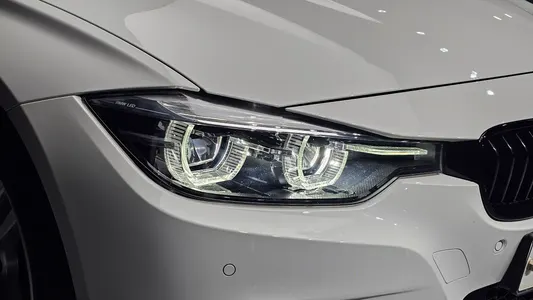 BMW 3 Series (F30) 330i M 2018 22