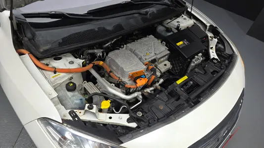 Renault Korea SM3 Z.E. RE 2015 6