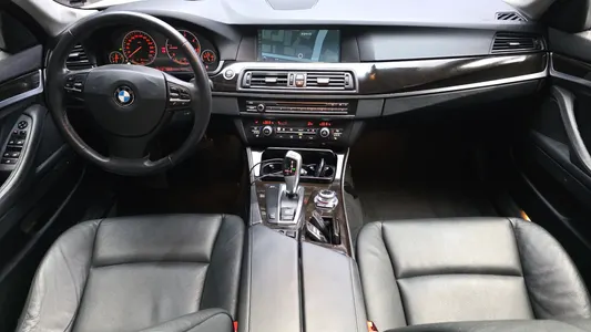 BMW 5 Series (F10) 520d 2011 7