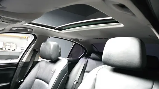 BMW 5 Series (F10) 520d 2011 18