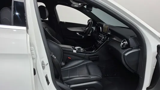 Mercedes-Benz C-Class W205 C350e 2018 26