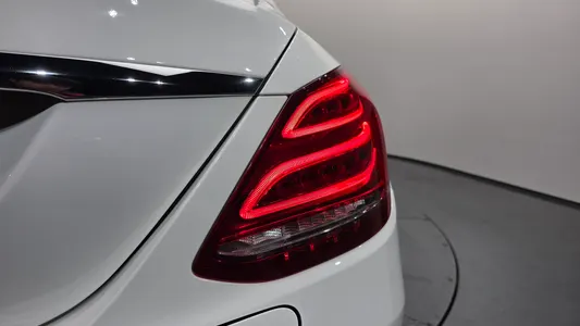 Mercedes-Benz C-Class W205 C350e 2018 23