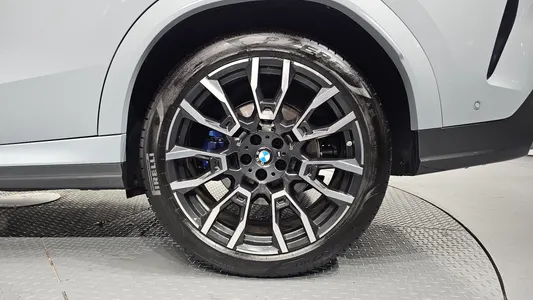 BMW X6 (G06) xDrive40i M 2025 21