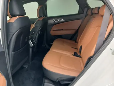 Kia 5 2.0 2WD 2022 10