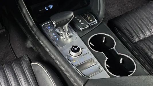 Genesis G70 2.0T AWD 2019 9