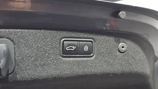 Genesis G70 2.0T AWD 2019 34