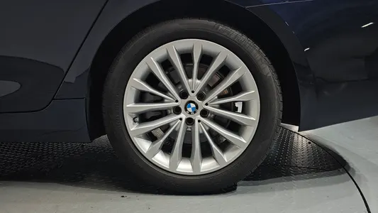 BMW 5 Series (G30) 520d xDrive 2020 21