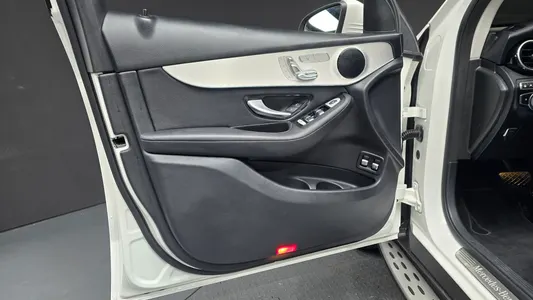 Mercedes-Benz GLC-Class X253 GLC350e 4MATIC 2018 24
