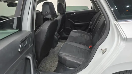 Volkswagen 7 1.5 TSI 2022 12