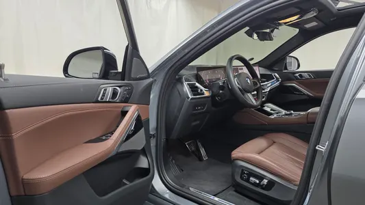 BMW X6 (G06) xDrive40i M 2025 9