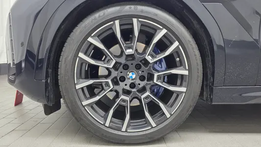 BMW X6 (G06) xDrive40i M 2025 4