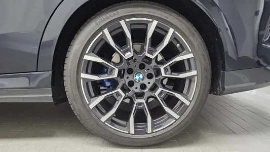 BMW X6 (G06) xDrive40i M 2025 21