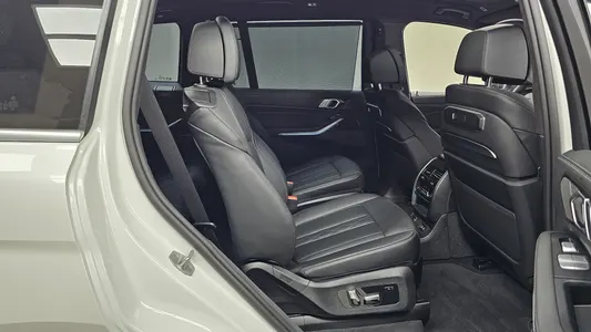 BMW X7 (G07) xDrive 40i M 6 2025 10