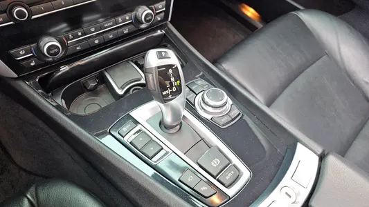 BMW 5 Series GT (F07) GT ED Edition 2013 9