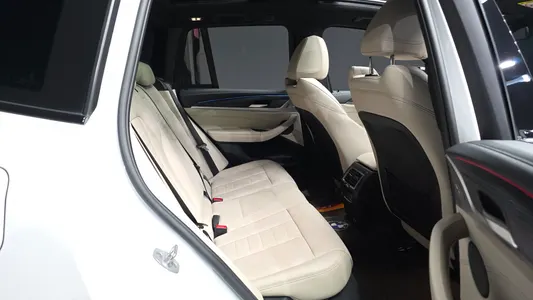 BMW iX3 M 2023 12