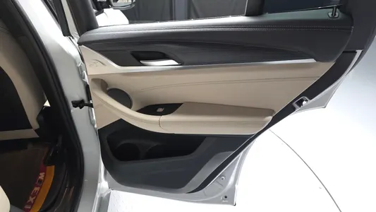 BMW iX3 M 2023 25