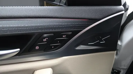 BMW iX3 M 2023 28