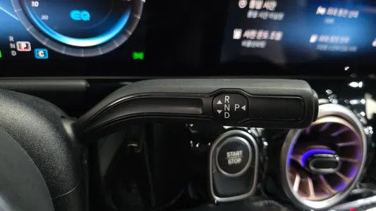 Mercedes-Benz EQA H243 EQA250 2021 9