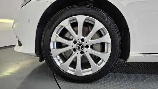 Mercedes-Benz E-Class W213 E300 4MATIC 2019 5