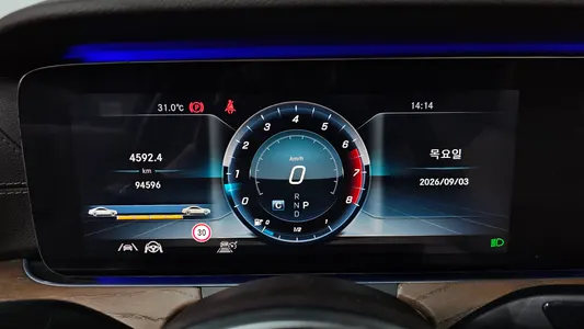 Mercedes-Benz E-Class W213 E300 4MATIC 2019 8