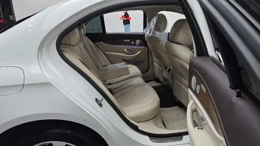 Mercedes-Benz E-Class W213 E300 4MATIC 2019 11