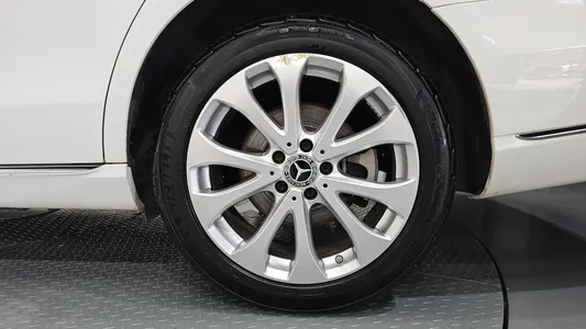 Mercedes-Benz E-Class W213 E300 4MATIC 2019 21