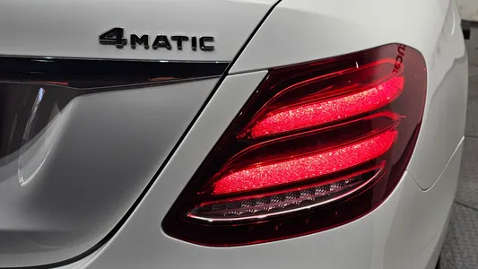 Mercedes-Benz E-Class W213 E300 4MATIC 2019 23