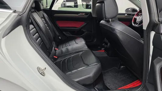 Volkswagen 아테온 2.0 TDI 2019 11