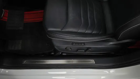 Volkswagen 아테온 2.0 TDI 2019 31