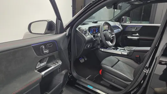 Mercedes-Benz EQB X243 EQB300 4MATIC AMG 2025 10
