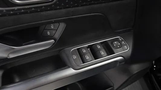 Mercedes-Benz EQB X243 EQB300 4MATIC AMG 2025 27
