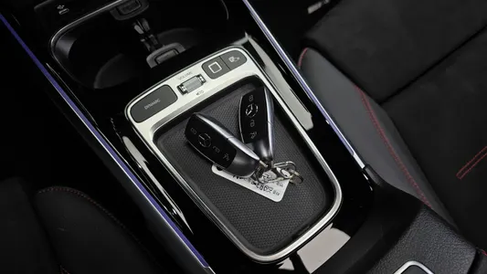 Mercedes-Benz EQB X243 EQB300 4MATIC AMG 2025 28