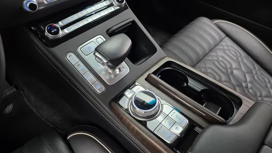 Genesis G90 5.0 AWD 2020 9