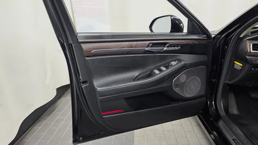 Genesis G90 5.0 AWD 2020 24