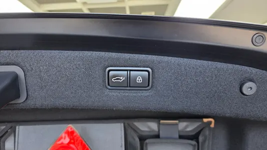 Genesis G90 5.0 AWD 2020 27