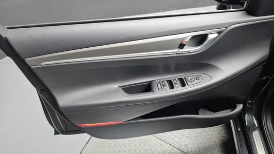 Hyundai IG 3.0 LPi 2020 24
