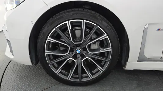 BMW 7 Series (G11) 740i M 2020 4