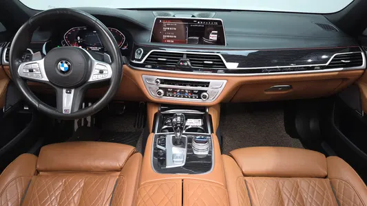BMW 7 Series (G11) 740i M 2020 6