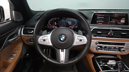 BMW 7 Series (G11) 740i M 2020 13